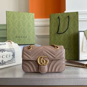 Gucci Small Shoulder Bag in Tan